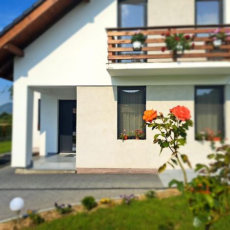 Hotel Eco Familia Pojoga Zewnętrze zdjęcie