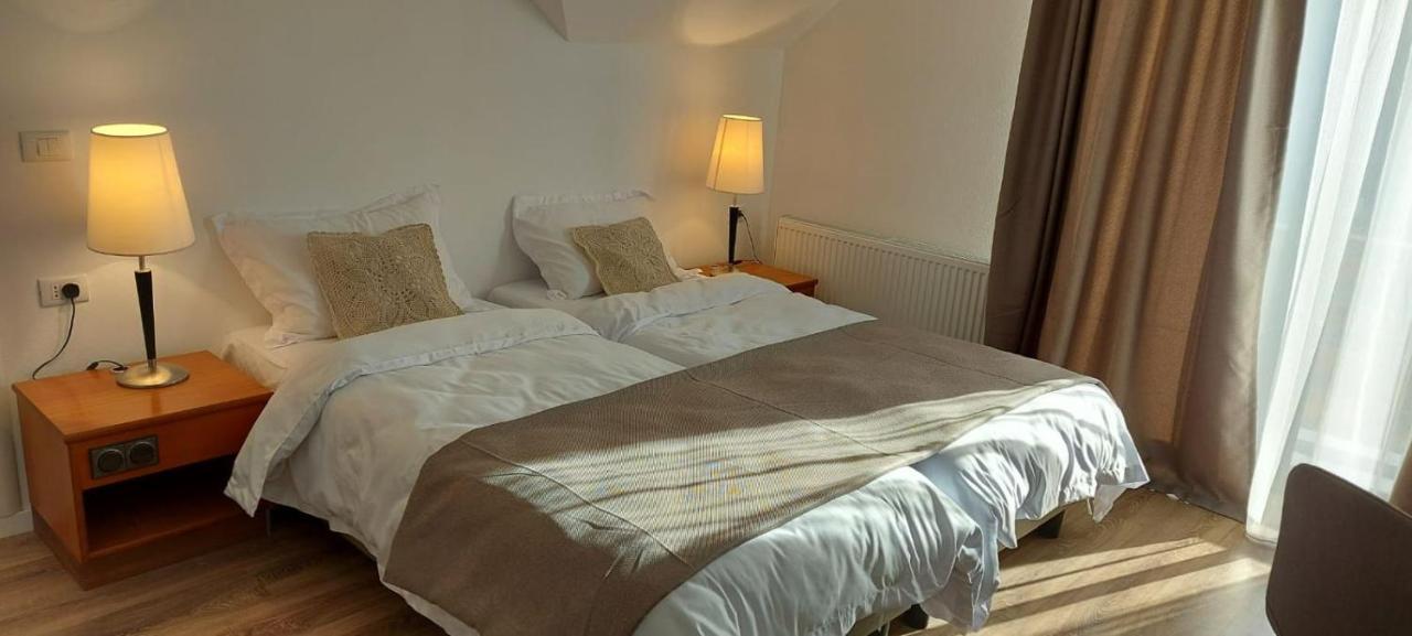 Hotel Eco Familia Pojoga Zewnętrze zdjęcie