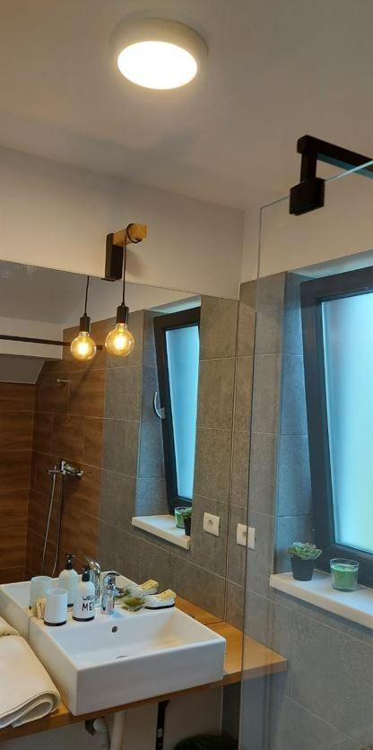 Hotel Eco Familia Pojoga Zewnętrze zdjęcie