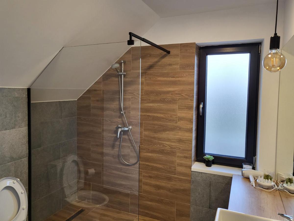 Hotel Eco Familia Pojoga Zewnętrze zdjęcie