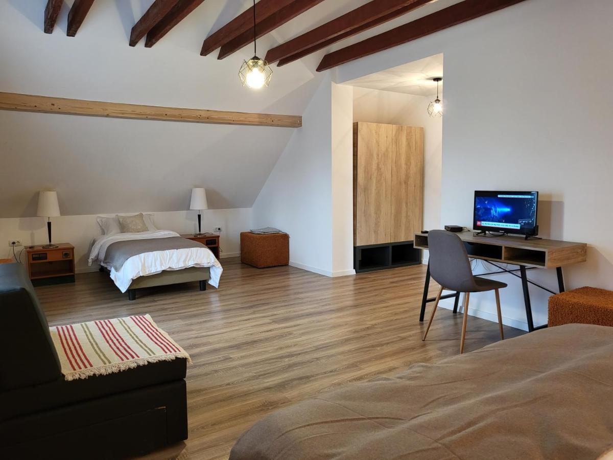 Hotel Eco Familia Pojoga Zewnętrze zdjęcie