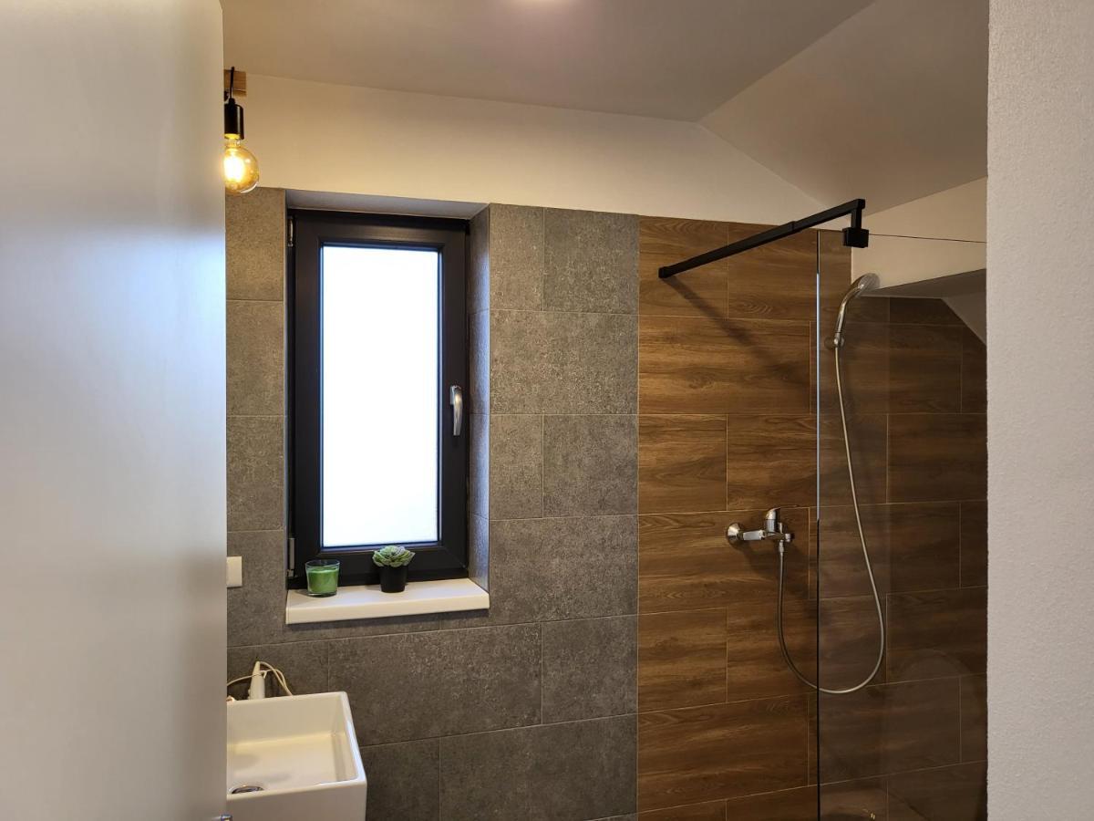 Hotel Eco Familia Pojoga Zewnętrze zdjęcie