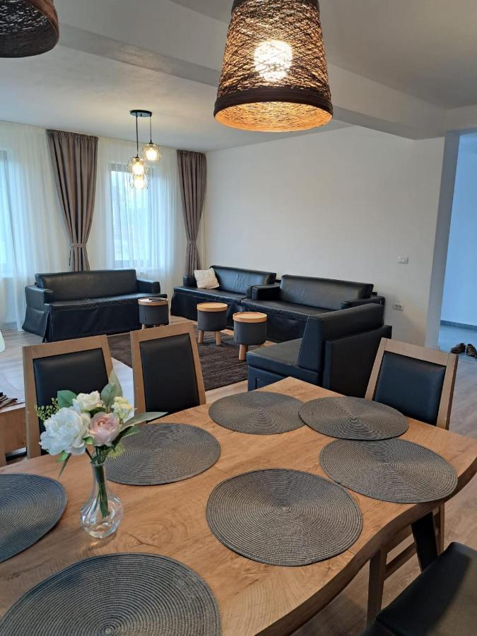 Hotel Eco Familia Pojoga Zewnętrze zdjęcie